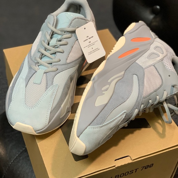 Yeezy 700 V2 Boost Inertia size 11